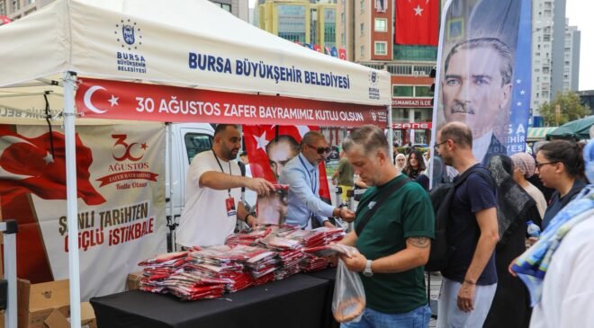 Bursa’da 30 Ağustos Zafer Bayramı Coşkusu Ay Yıldız ile Taçlandı