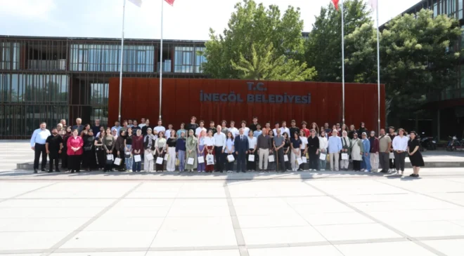 Belediye Başkanı Alper Taban YSK’de İlk 30 Bine Giren İnegöl’lü Öğrencilerle Buluştu
