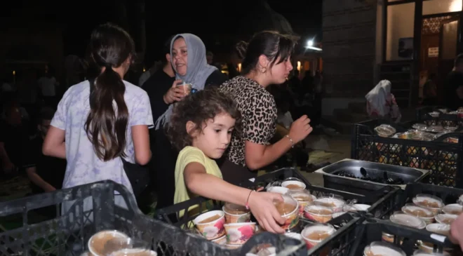 İnegöl Belediyesi Helva Geleneğini Mevlit Kandilinde de Sürdürdü