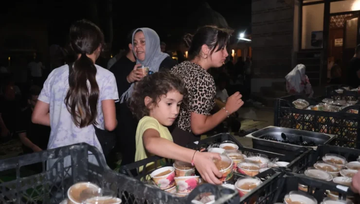 İnegöl Belediyesi Helva Geleneğini Mevlit Kandilinde de Sürdürdü