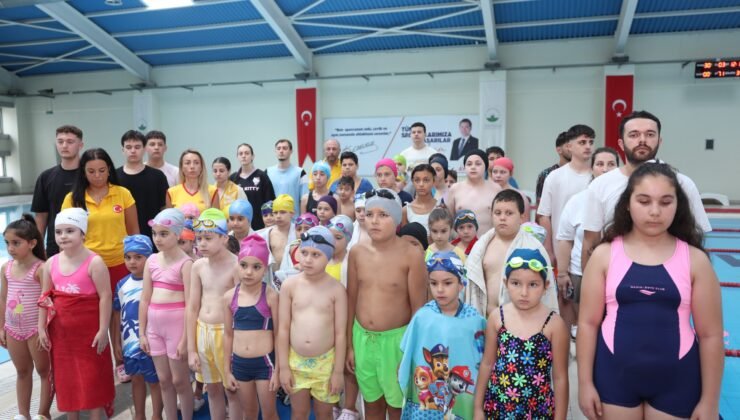 Osmangazi’de Geleceğin Yüzücüleri Törenle Sertifikalarını Aldı