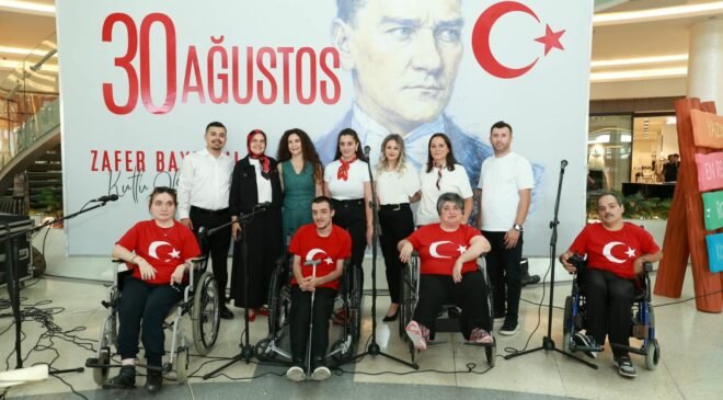 Özel Öğrencilerden 30 Ağustos Zafer Bayramı Konseri
