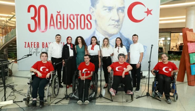 Özel Öğrencilerden 30 Ağustos Zafer Bayramı Konseri