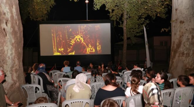 Veysel Karani Mahallesi’nde Yazlık Sinema Keyfi Yaşandı
