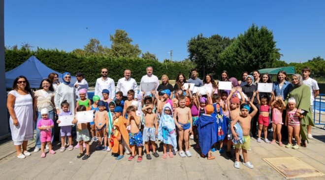 Osmangazi’de Minik Yüzücüler Sertifikalarına Kavuştu