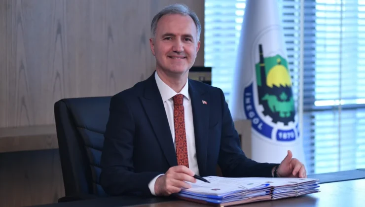 İnegöl Belediyesi Mevlit Kandilinde Helva İkram Etti