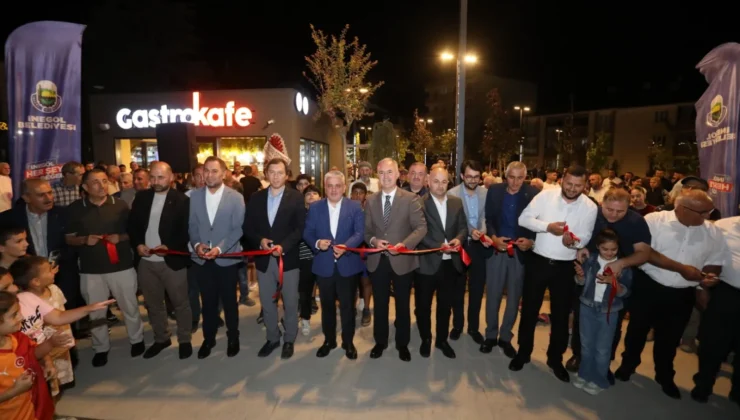 Alanyurt Meydanı Coşkulu Bir Törenle Hizmete Açıldı
