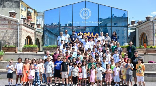 Yıldırım’da Çocuklar Yaz Okulunda Hem Öğreniyor Hem Eğleniyor
