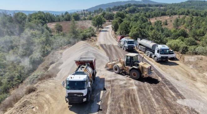 Bursa’nın 4 İlçesine Toplam 32,5 Kilometre Yeni Yol Çalışması