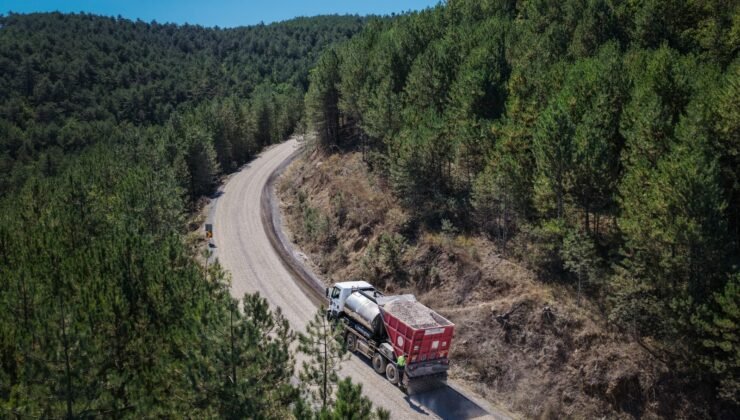Büyükşehir Belediyesi 3 İlçede 50 Kilometrelik Yolu Yeniledi