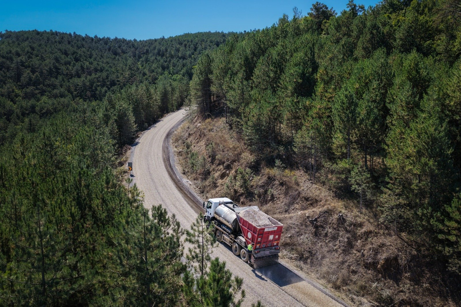 Büyükşehir Belediyesi 3 İlçede 50 Kilometrelik Yolu Yeniledi