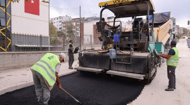 Büyükşehir Belediyesi Mustafakemalpaşa’da Altyapı ve Üstyapıyı Yeniliyor