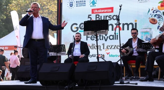 Bursa Gastronomi Festivalinde Müzik Ziyafeti