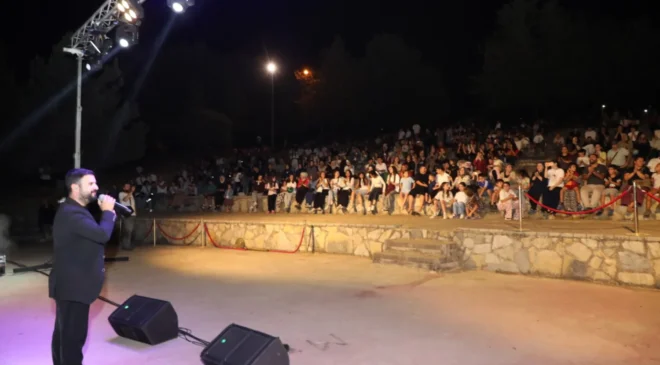 İnegöl’de Kurtuluş Coşkusu Gençlik Korosu Konseriyle Yeniceköy’e Taşındı