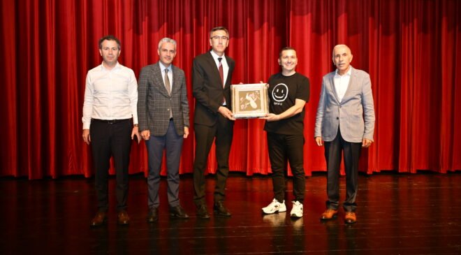 Maarifin Kalbinde Oyun Konferansında Öğretmenler Oyunla Buluştu