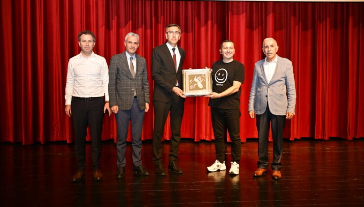 Maarifin Kalbinde Oyun Konferansında Öğretmenler Oyunla Buluştu