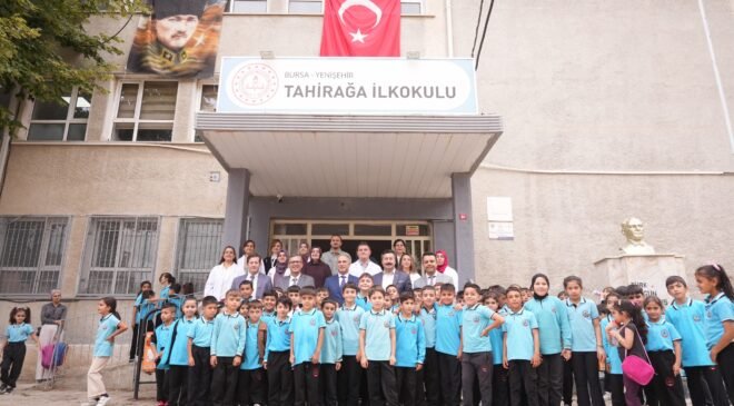 Yıllar Önce Öğrenciydi Şimdi Belediye Başkanı Olarak Aynı Okulda