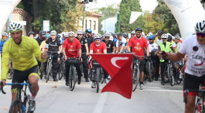 Osmangazi Belediye Başkanı Erkan Aydın Farkındalık için Pedal Çevirdi