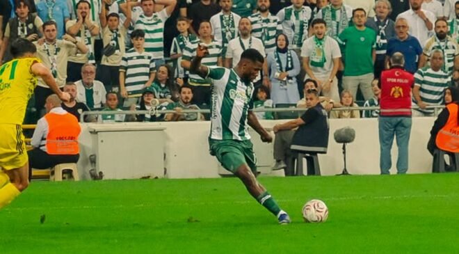 Bursaspor 2     Esenler Erokspor  2