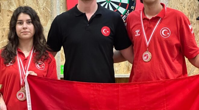 Yıldırım Belediyesporlu Dartçılardan Milli Gurur