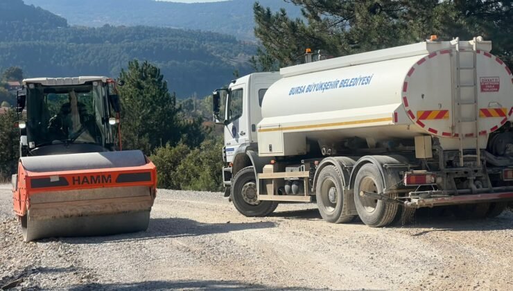 Keles İlçesinin Üç Mahallesinde Yol Mesaisi