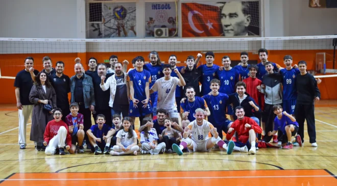 İnegöl Belediyespor Erkek Voleybol Takımı 5’te 5