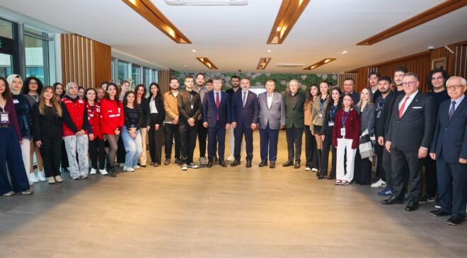 Büyükşehir Belediyesi Başkan Vekili Şahin Biba’dan Üniversitelilere Mesaj Sizin Olanı Size Sunuyoruz