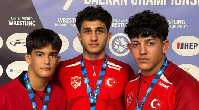 Büyükşehir Belediyespor Güreşçileri 3 Altın Madalya Kazandı