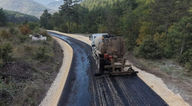 Büyükşehir Belediyesi Osmangazi’de 10 Kilometrelik Yolu Yeniledi