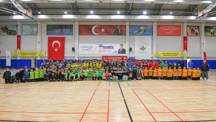 Osmangazi Belediye Başkanı Erkan Aydın Sporun ve Sporcunun Yanında
