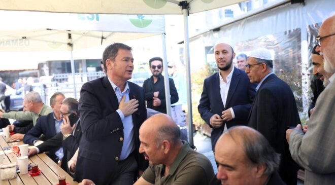 Osmangazi Belediye Başkanı Erkan Aydın Mahallelerin Sesine Kulak Veriyor