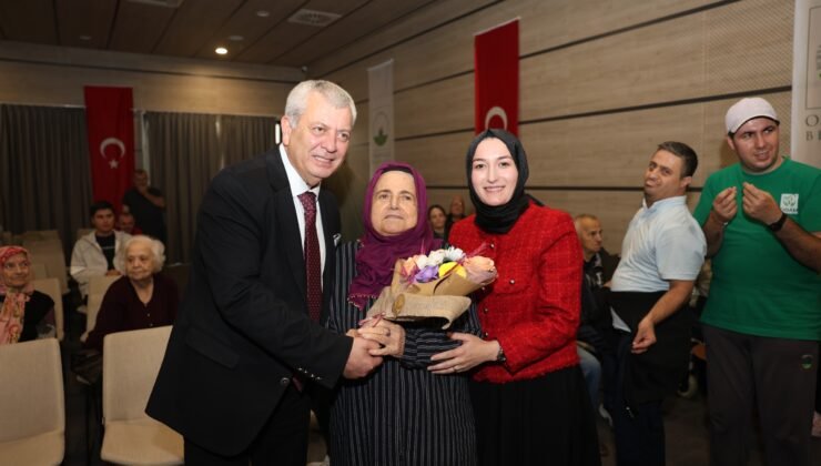 Osmangazi BAREM Sakinleri Dünya Yaşlılar Gününü Şarkılarla Kutladı
