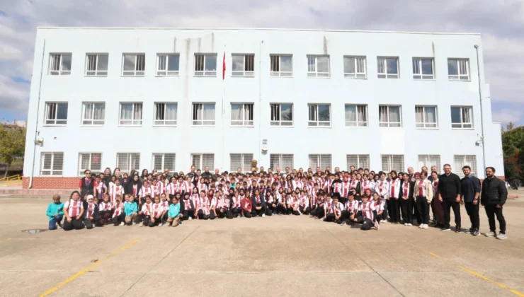 İnegöl Yeniköy’de 750 Öğrenci İnegölspor Formasına Kavuştu